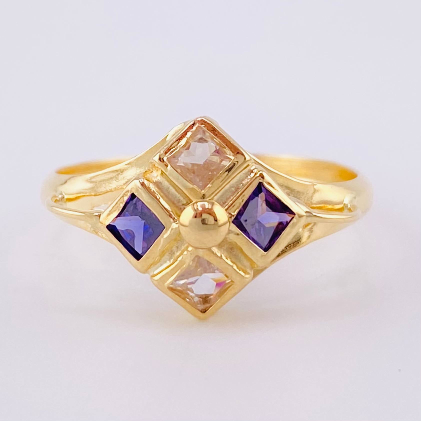 Imperial Rhombus Ring 1.8 g / Size 8 1/2 Yellow Gold 18K