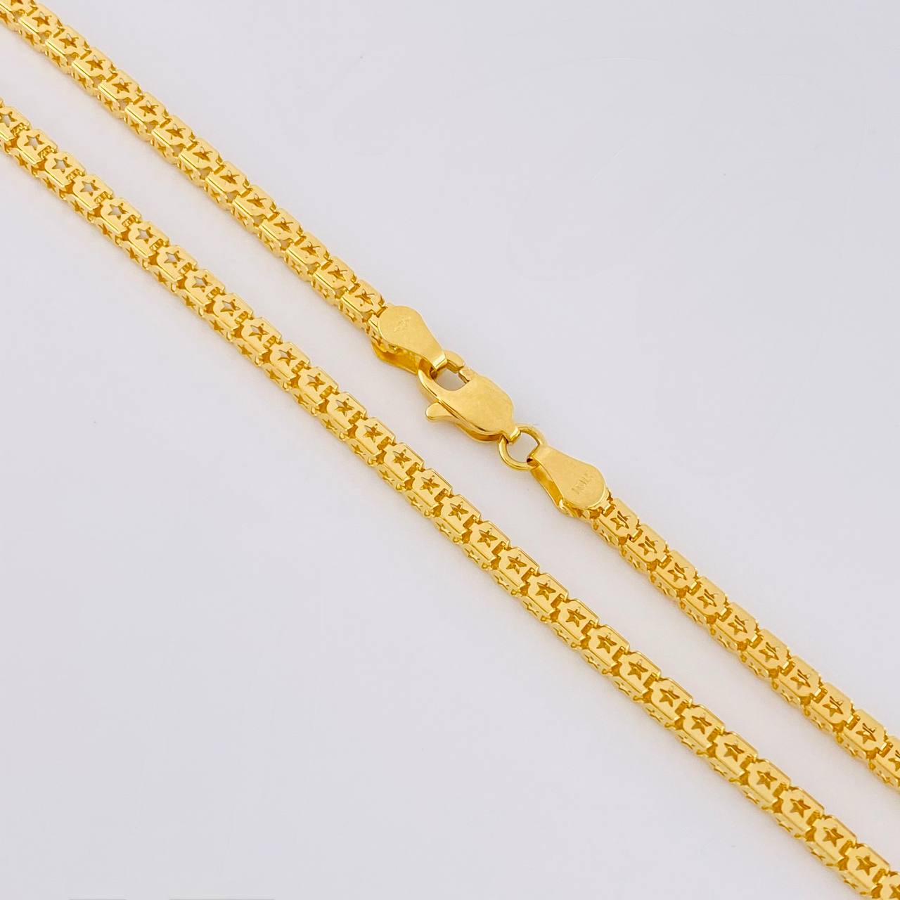 Cadena Cubica Estrellada 12.35 g / 23 1/2 in / 2.5 mm Oro Amarillo 18K