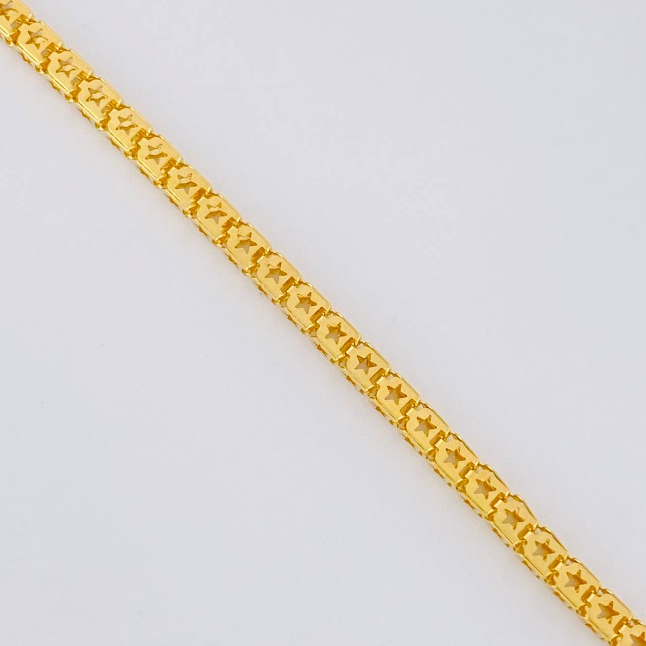 Cadena Cubica Estrellada 12.35 g / 23 1/2 in / 2.5 mm Oro Amarillo 18K