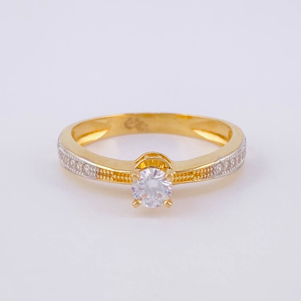 Anillo Solitario Churumbela 2.95g / T7 1/2 Dos Oros Amarillo Blanco 18K