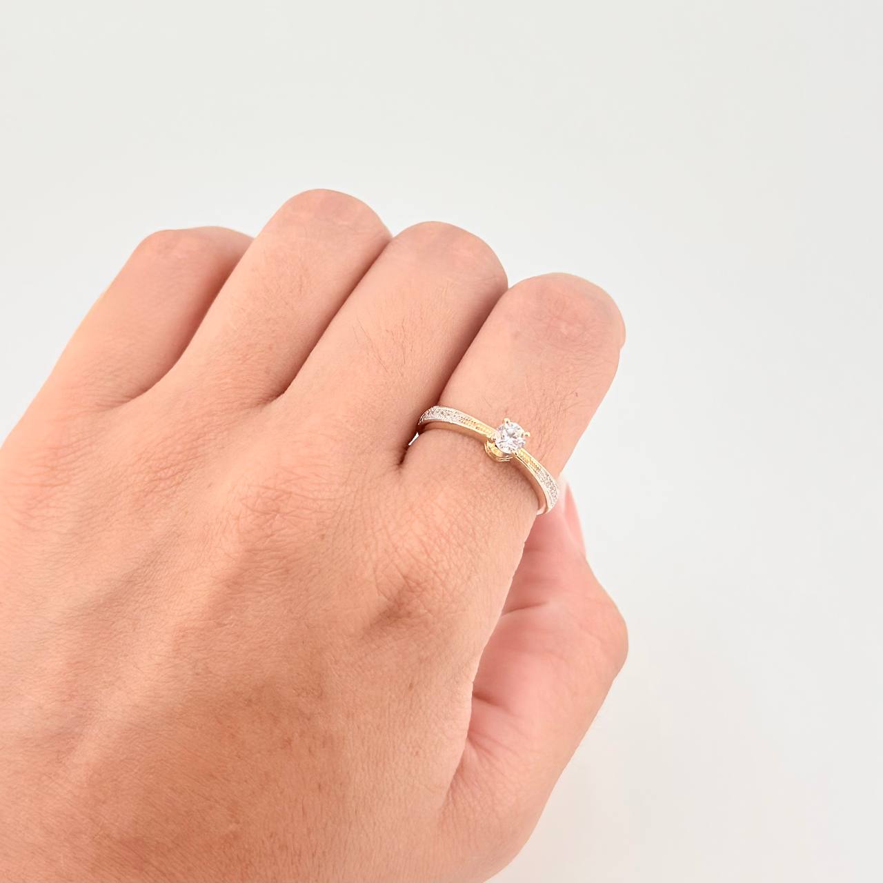 Anillo Solitario Churumbela 2.95g / T7 1/2 Dos Oros Amarillo Blanco 18K