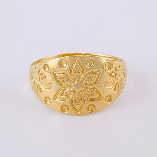 Mandala Flower Ring 1.4g / T5 3/4 Yellow Gold 18K