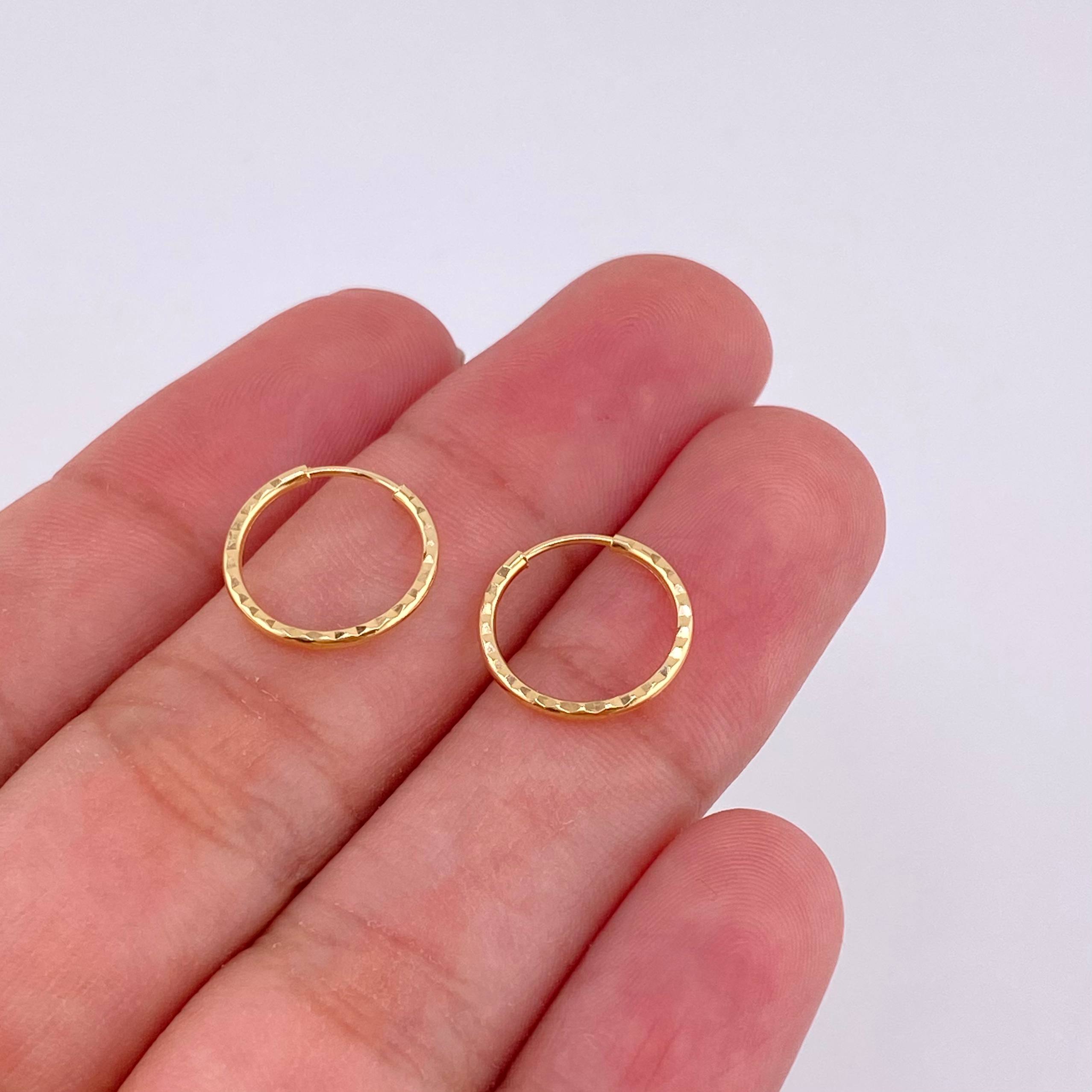 Candongas Aro Rayado 0.65 g / 1.2 cm Oro Amarillo 18K