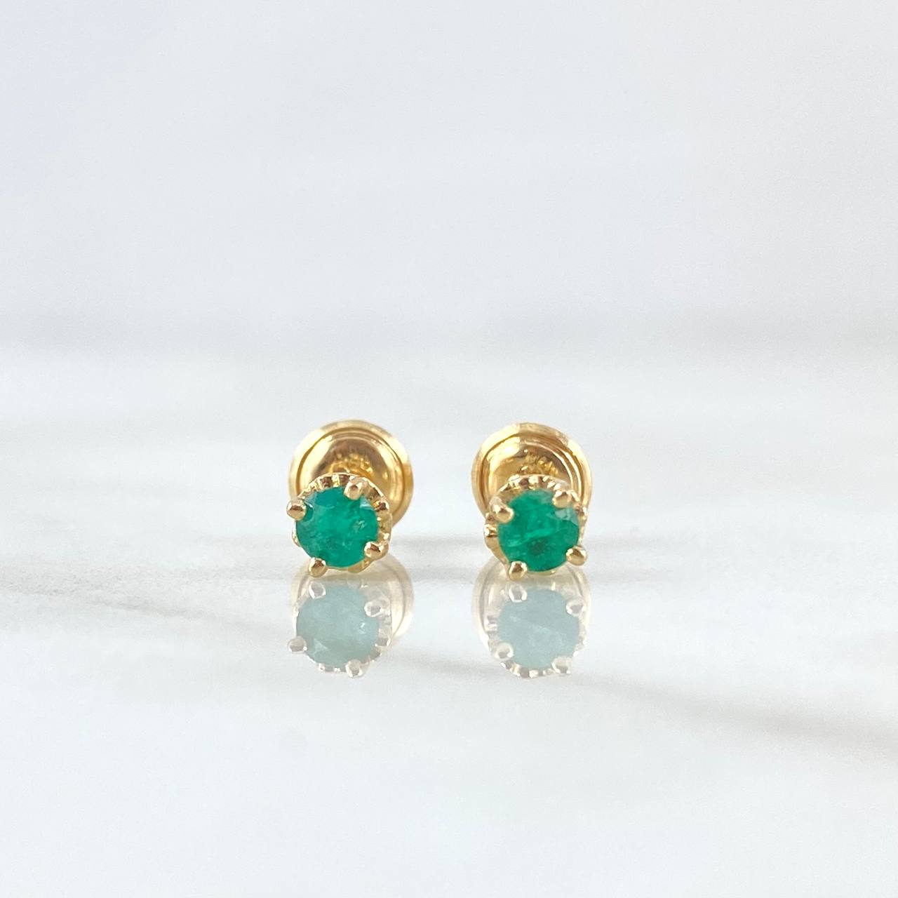 Topos Piedra 0.95gr / 3.7mm Esmeraldas 7pts Oro Amarillo 18K (Joya)