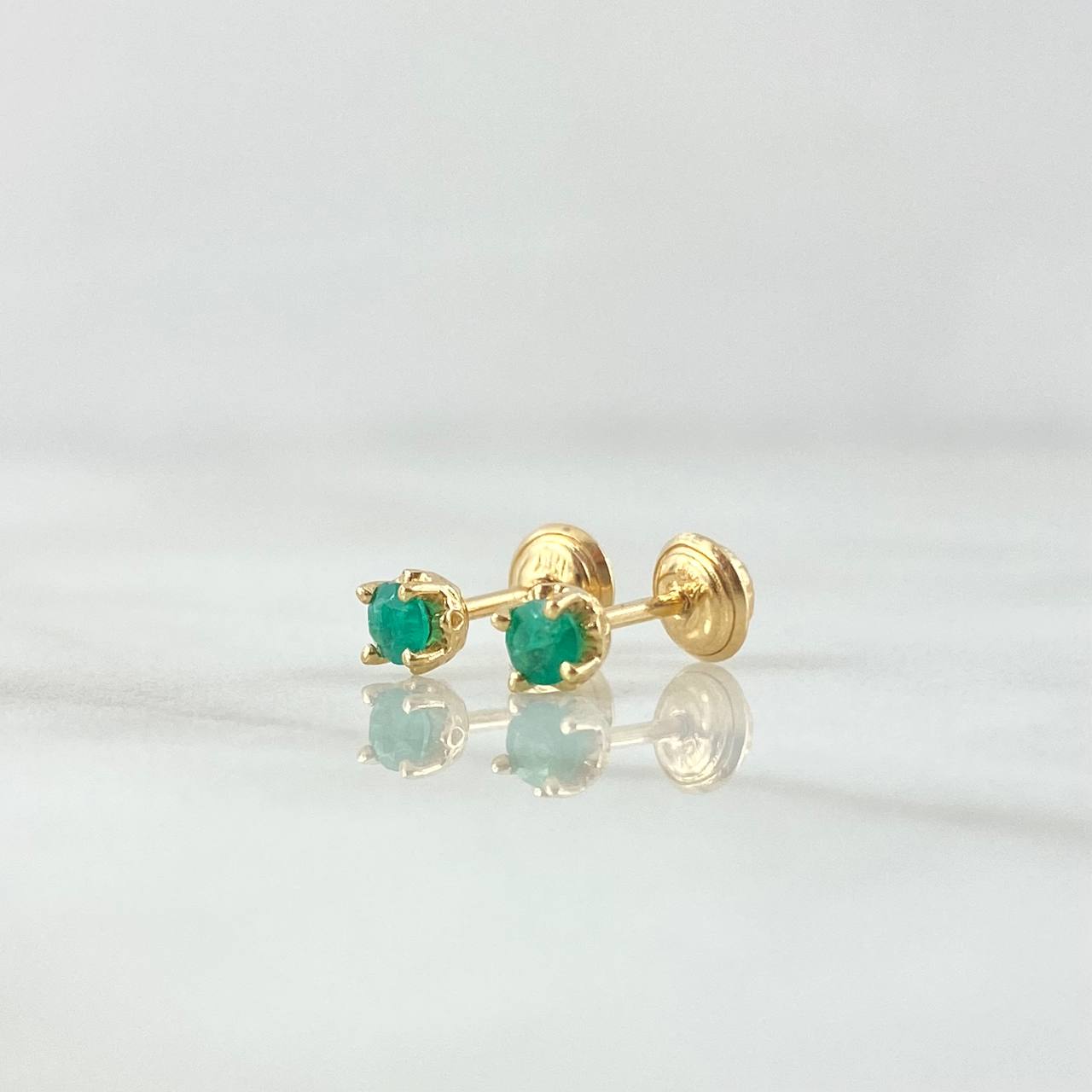Topos Piedra 0.95gr / 3.7mm Esmeraldas 7pts Oro Amarillo 18K (Joya)