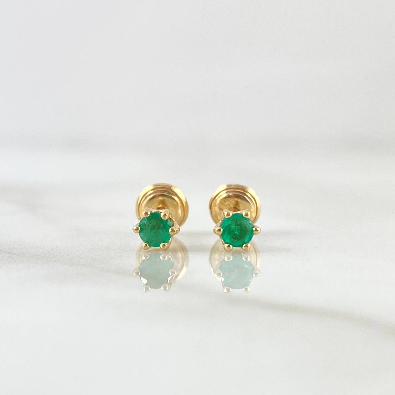 Topos Piedra 0.9gr / 3.6mm Esmeraldas 7pts Oro Amarillo 18K (Joya)
