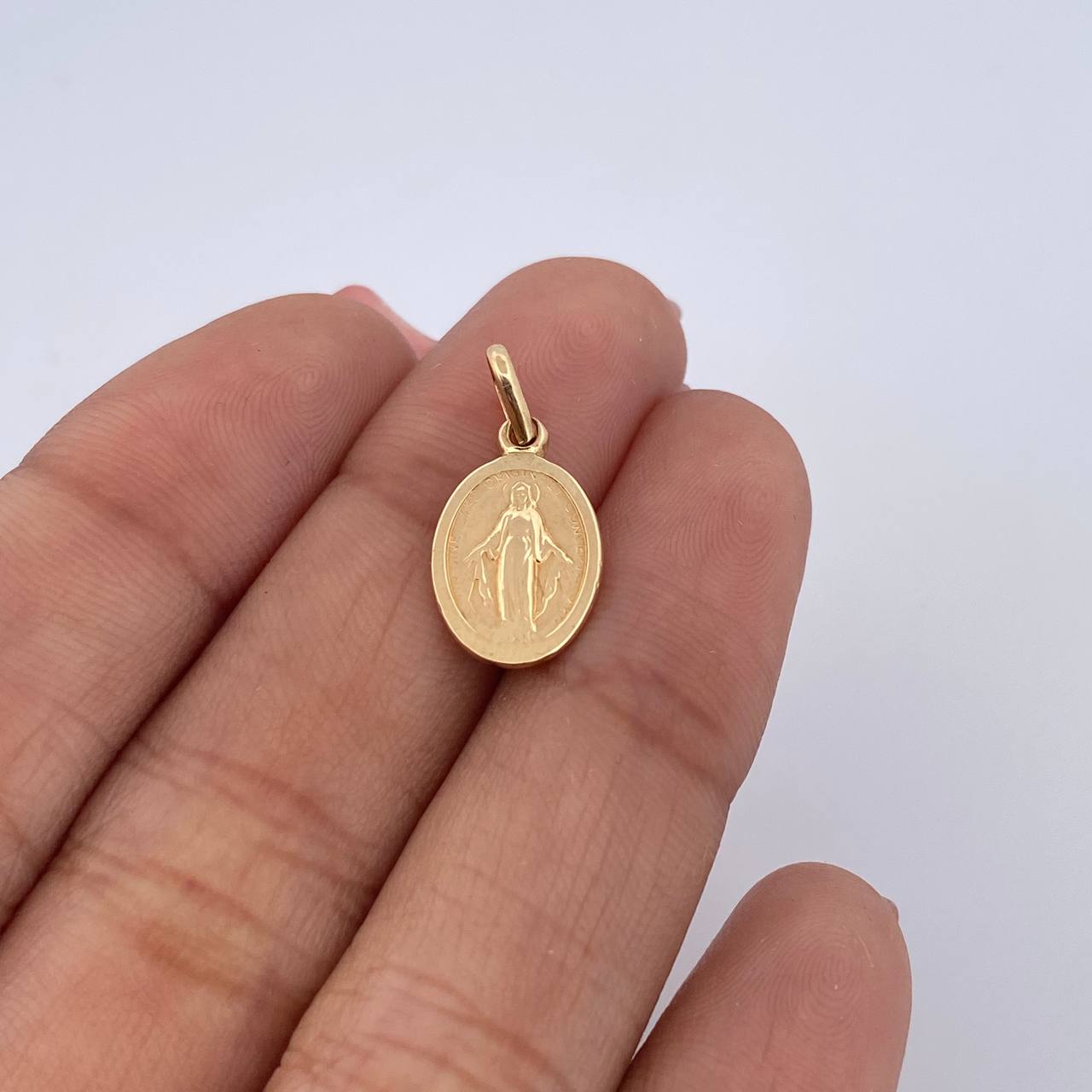 Dije Virgen Milagrosa 1.3gr / 1.9cm / Oro Amarillo 18K &