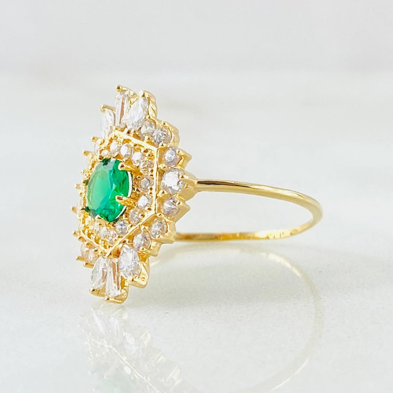 Anillo Nevada Hexagonal 2.25gr / T6 1/4 / Oro Amarillo 18K ©