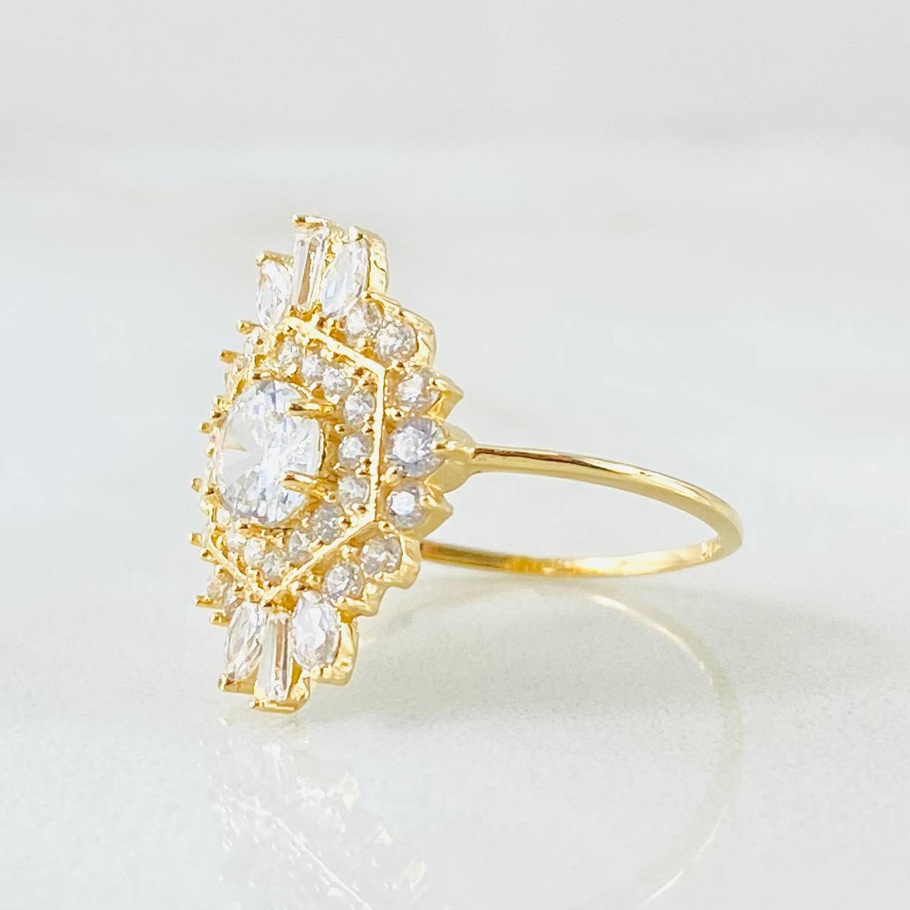 Anillo Nevada Hexagonal 2.45gr / T5 1/2 / Oro Amarillo 18K ©