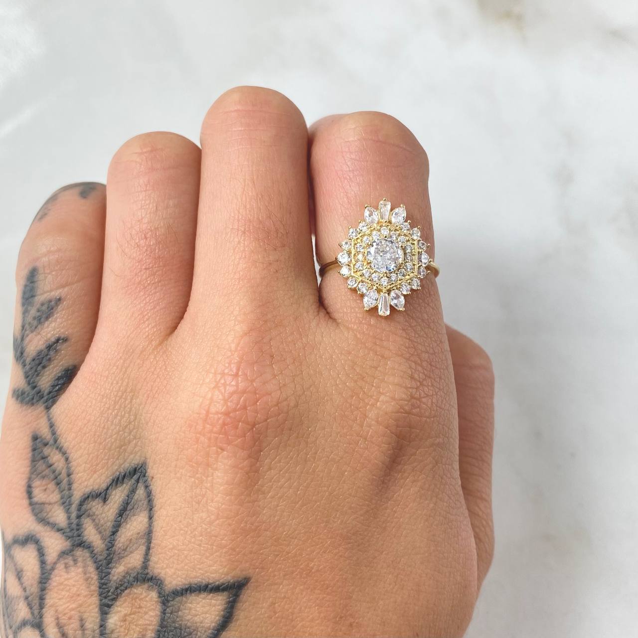 Anillo Nevada Hexagonal 2.45gr / T5 1/2 / Oro Amarillo 18K ©