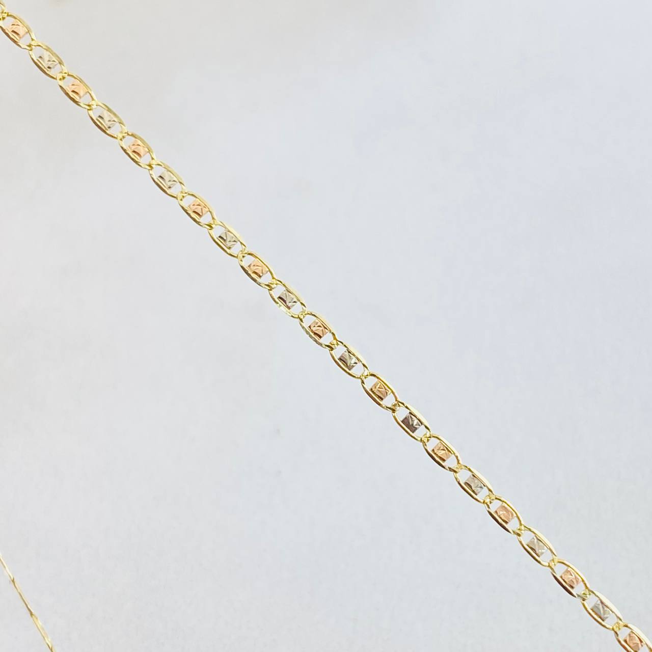 Flat Anchor Chain 1.25gr / 15 3/4 in / Three Golds +3 18K *