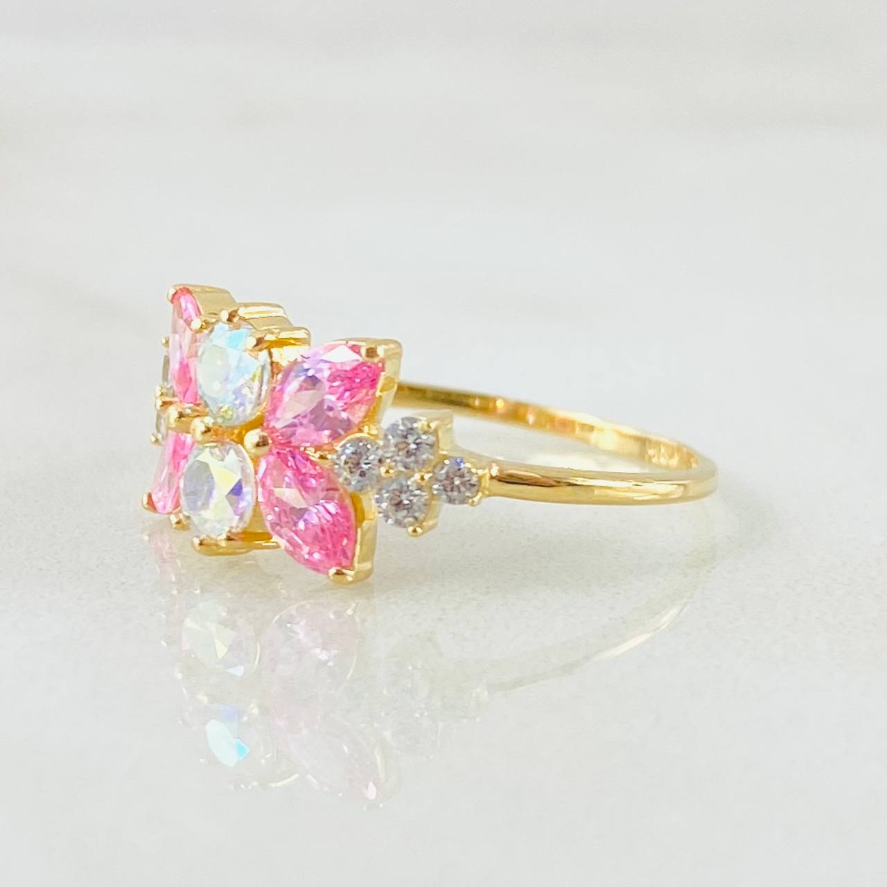 Anillo Muerdago Floral 2.1gr / T6 1/4 / Oro Amarillo 18K