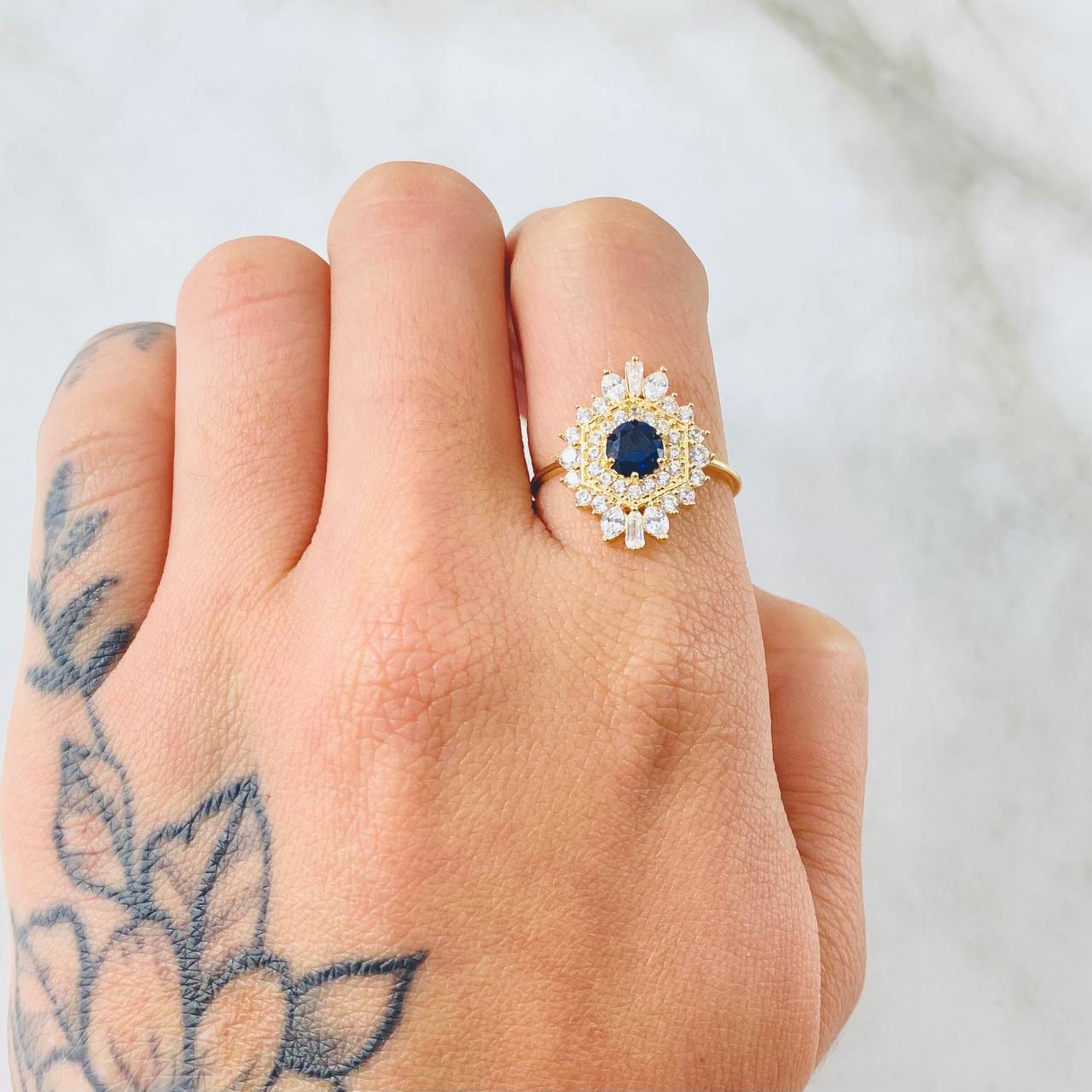 Anillo Nevada Hexagonal 2.35gr / T7 / Oro Amarillo 18K