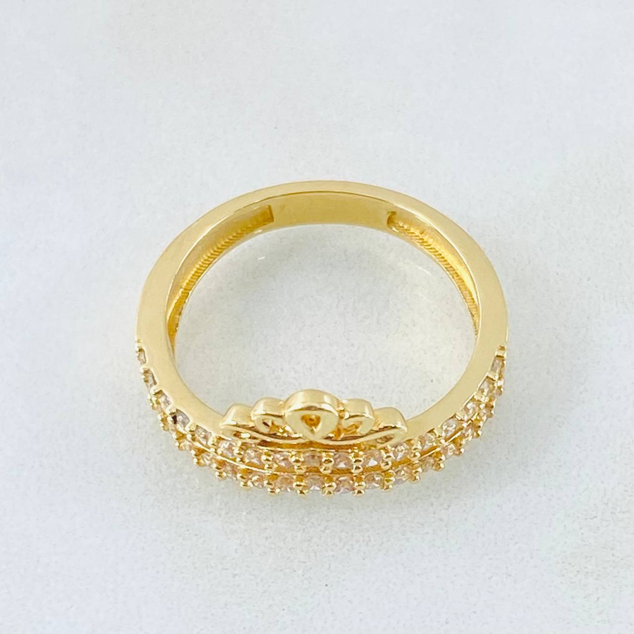 Anillo Corona Pavonada 3.35gr / T6 1/4 / Oro Amarillo 18K