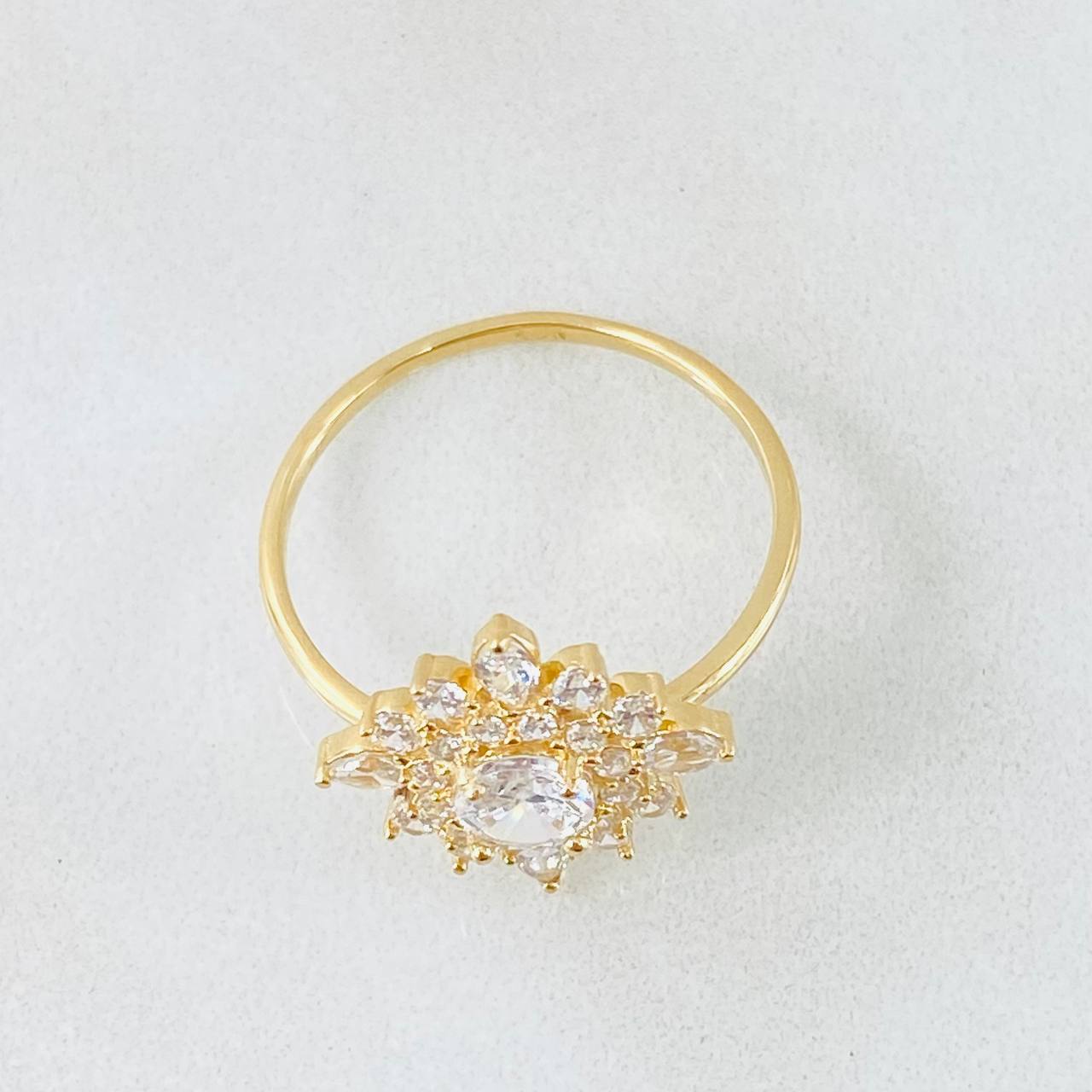 Anillo Flor Estrellada 1.9gr / T6 1/4 / Oro Amarillo 18K