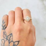Anillo Flor Estrellada 1.9gr / T6 1/4 / Oro Amarillo 18K