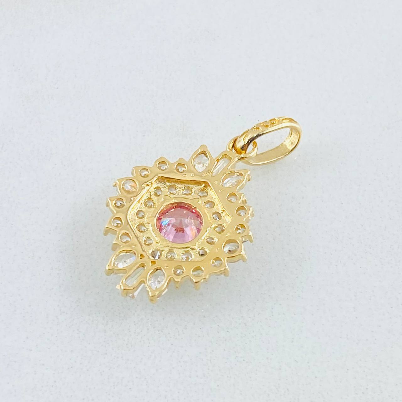 Nevada Hexagonal Pendant 2gr / 1in / 18K Gold