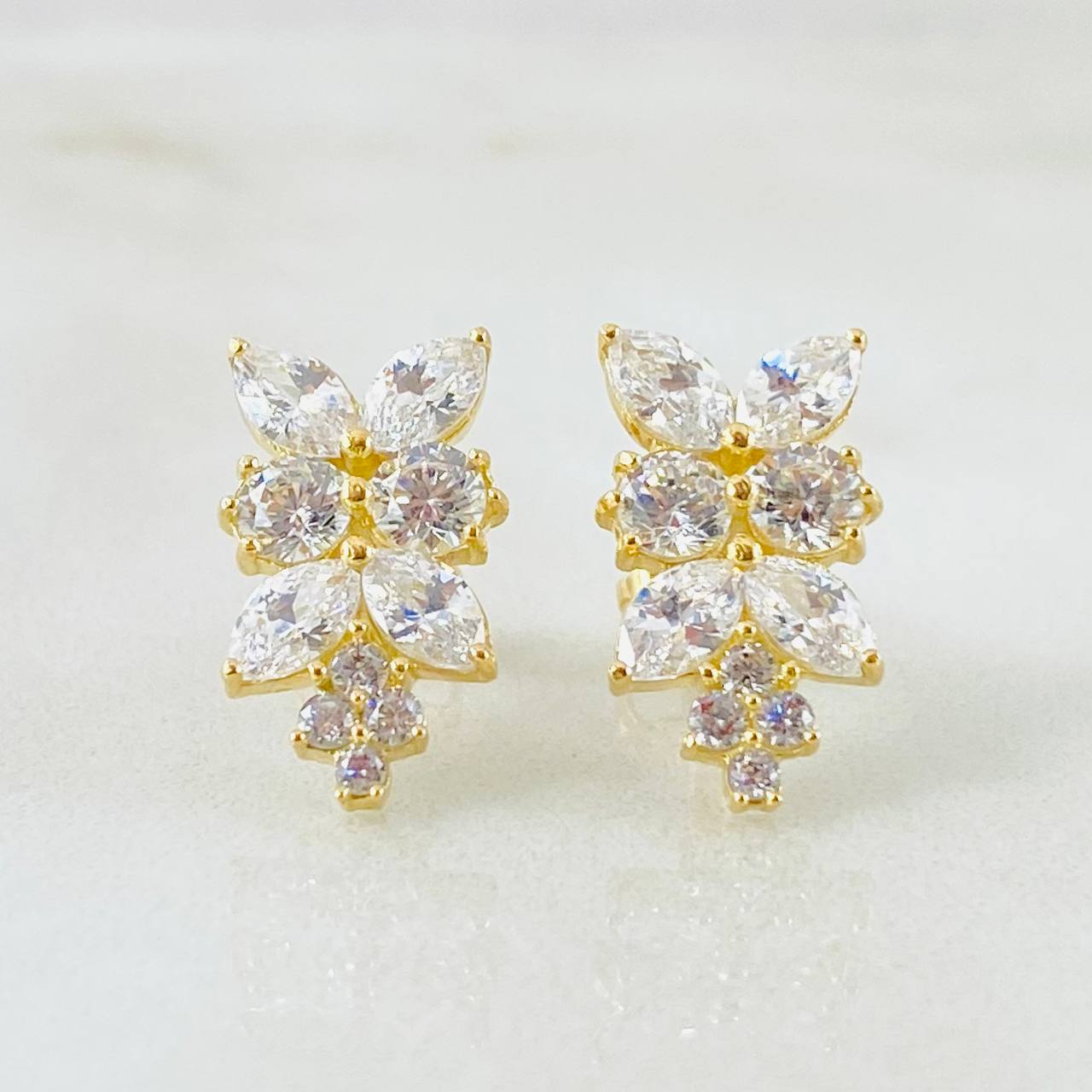 Stud Earrings Leaf In Sequence 3.1 g / 1.5 cm Yellow Gold 18K Nac.Esp.