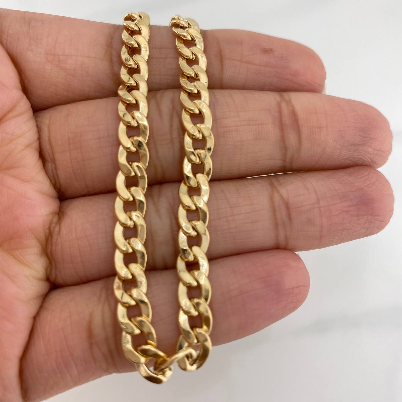 Pulso Cubano 7.1 g / 8 1/4 in / 5 mm Oro Amarillo 18K