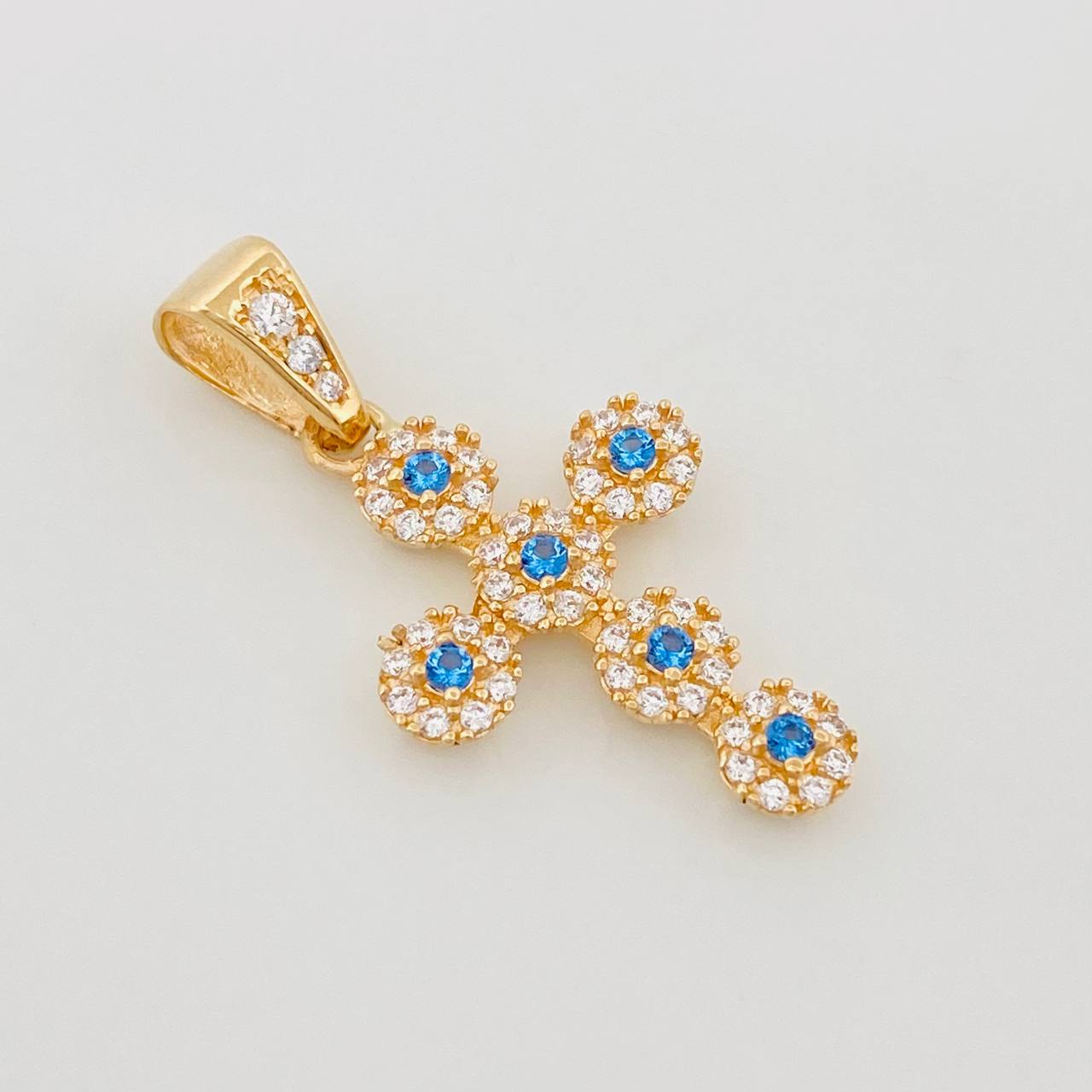 Dije Cruz Tupida 2.85 g / 1 1/4 in Oro Amarillo 18K