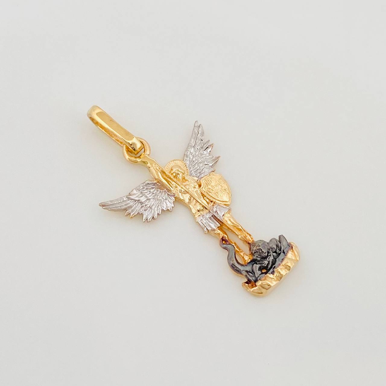 Dije San Miguel Arcángel 1.1 g / 1 in Tres Oros 18K