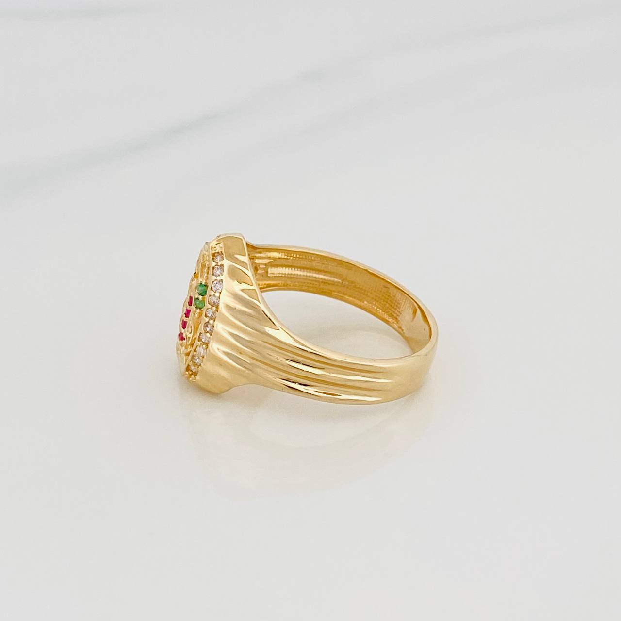 Virgin of Guadalupe Ring 3.95 g / Size 7 3/4 Yellow Gold 18K