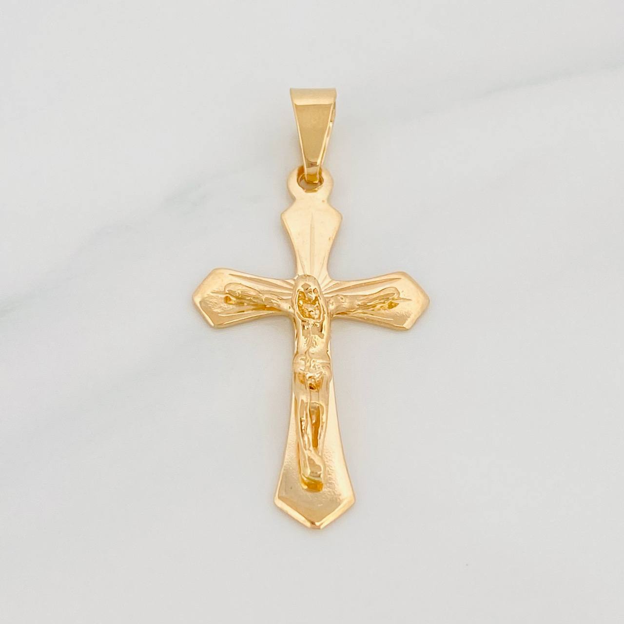 Pendant Christ Cross 2.95 g / 1 1/2 in 18K Yellow Gold