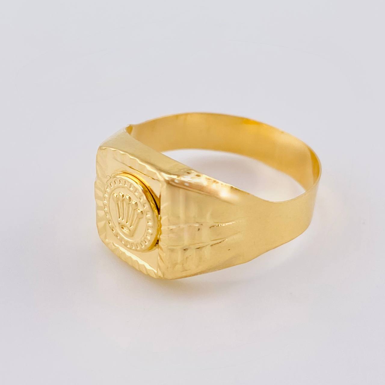 Crown Signet Ring 2.85 g / T11 1/2 Yellow Gold 18K