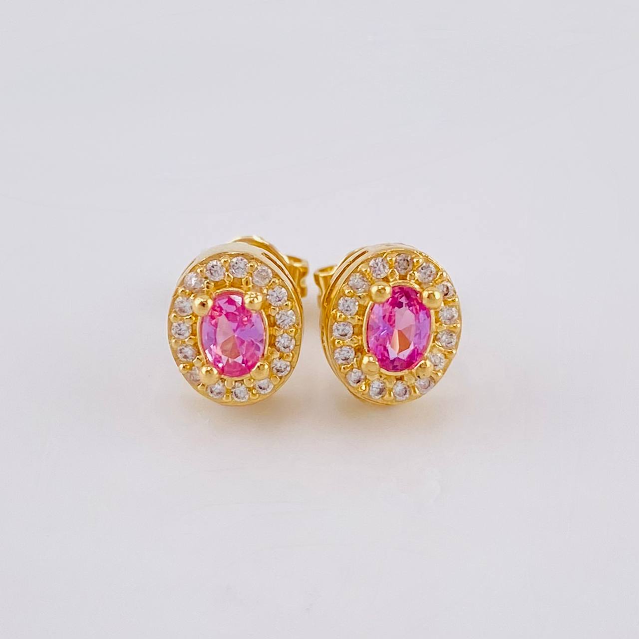 Oval Halo Stud Earrings 2.1 g / in / 7.79 mm Yellow Gold 18K