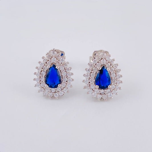 Dense Drop Stud Earrings 3.35 g / in / 13.33 mm Yellow Gold 18K