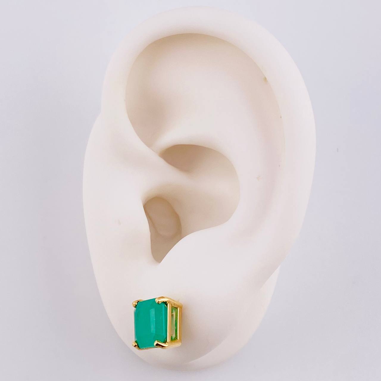 Topos Esmeralda Imperial 4,20 Qts 2.9 g / in / 8.2 mm Oro Amarillo 18K