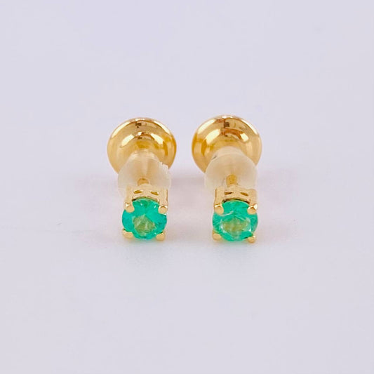Topos Cuatro Garras Esmeralda 15Pts 0.65 g / in / 1.5 mm Oro Amarillo 18K