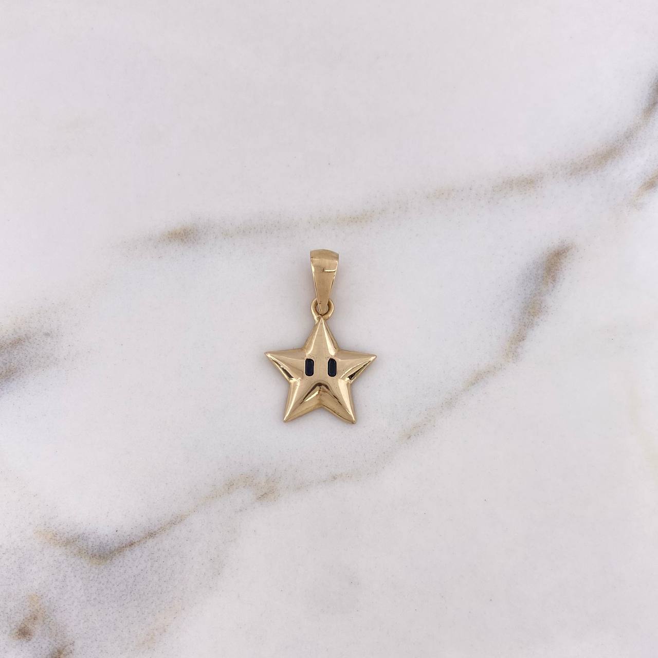Pendant Star 1.3gr / 2.1cm / 18K Yellow Gold #