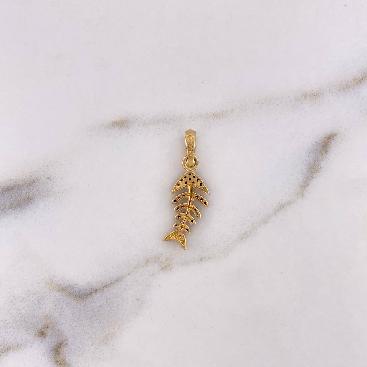 Pendant Fish Spines 1.9gr / 2.6cm / Black Zircons 18K Yellow Gold &
