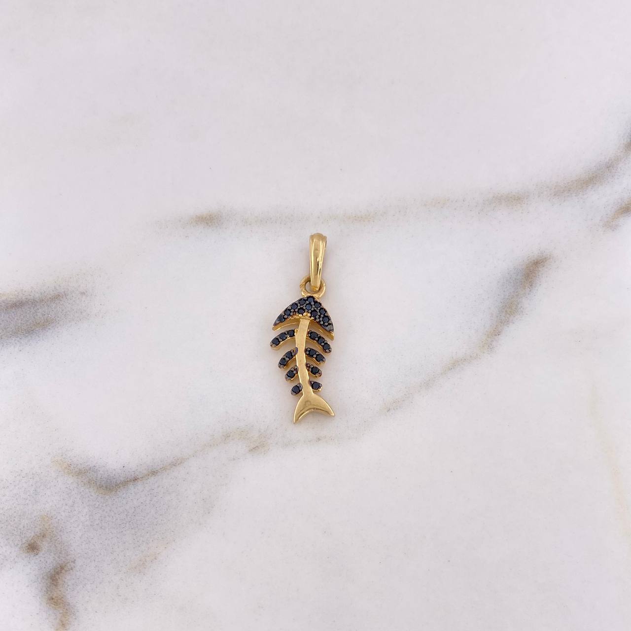 Pendant Fish Spines 1.9gr / 2.6cm / Black Zircons 18K Yellow Gold &