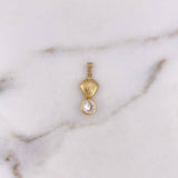 Pendant Oyster 0.8gr / 2.1cm / White Zircon 18K Yellow Gold #
