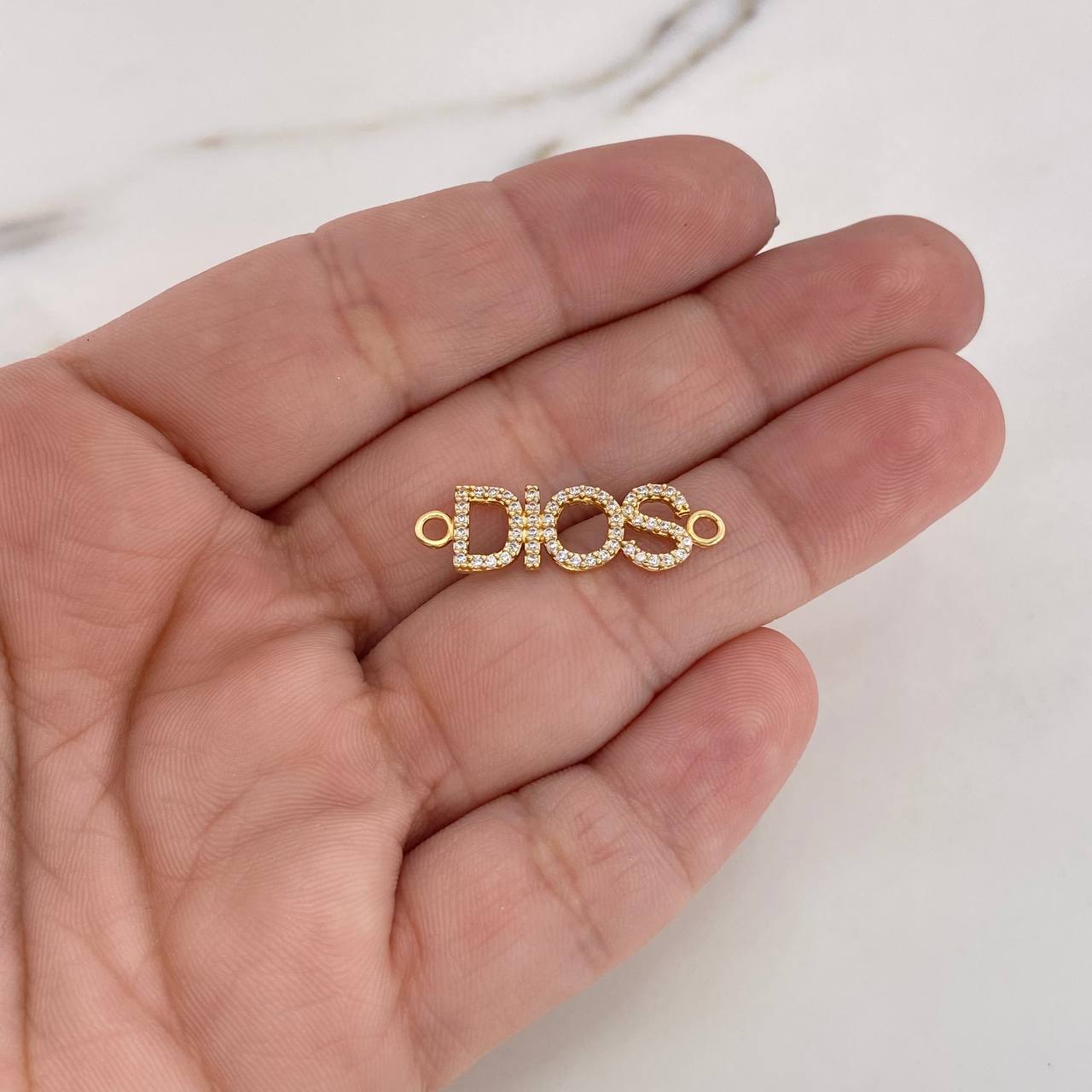 Charm God 1.3gr / 2.7cm / White Zircons 18K Yellow Gold &