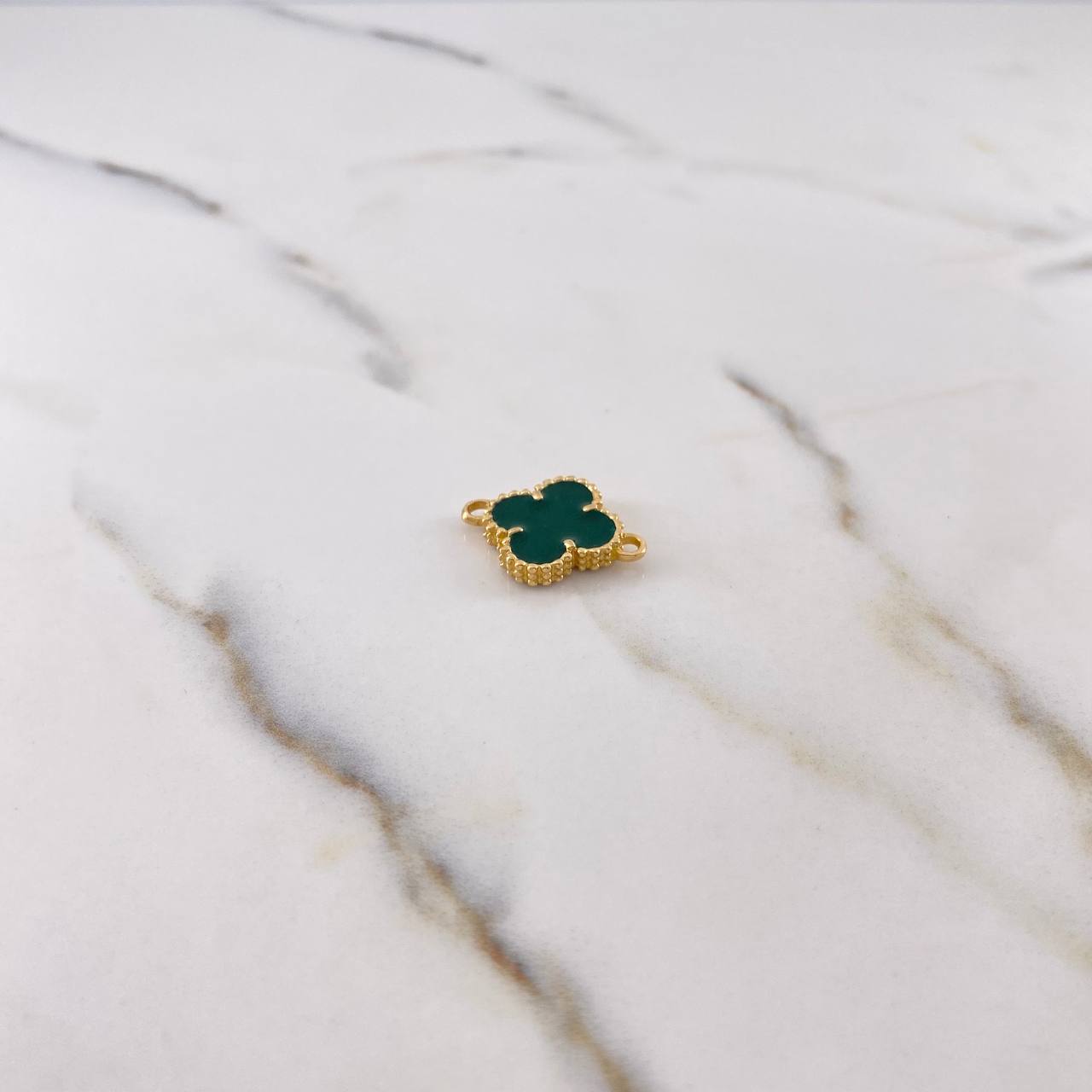 Herraje Trebol  3.4gr / 2.1cm / Verde Oro Amarillo 18K #