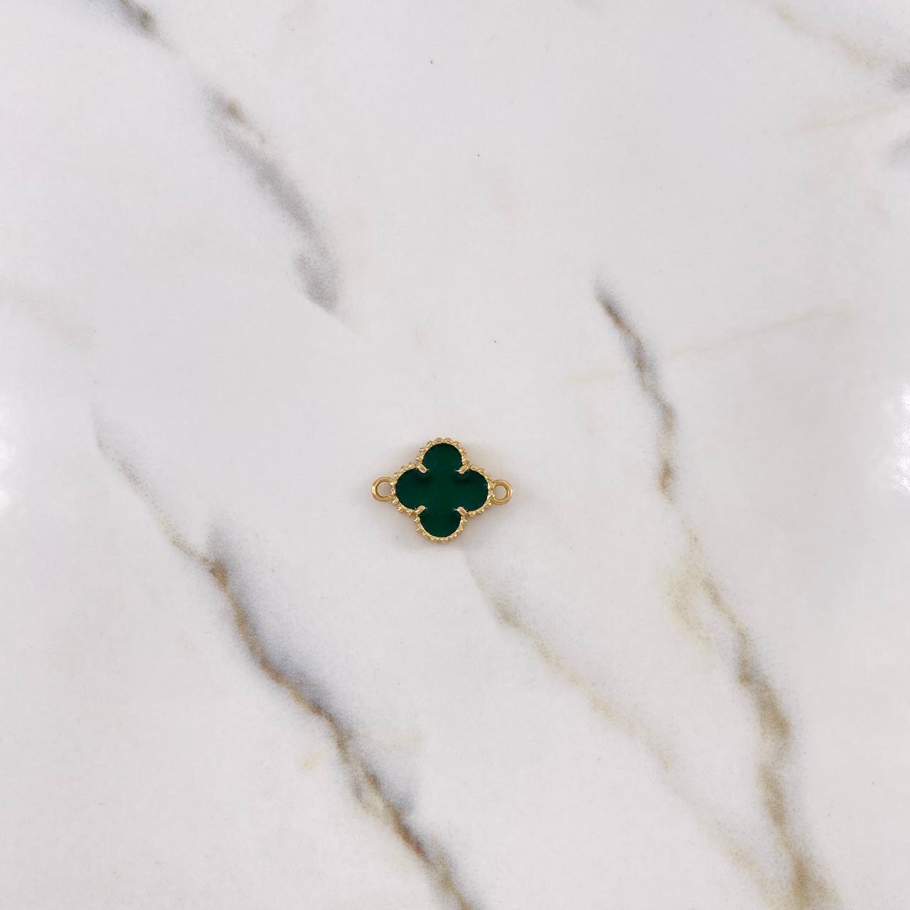 Herraje Trebol  3.4gr / 2.1cm / Verde Oro Amarillo 18K #