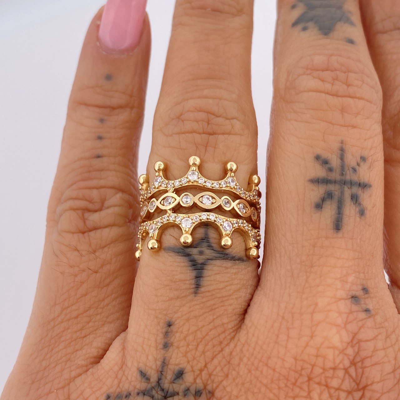 Double Crown Ring 7.55gr / Size 6 1/2 / 18K Yellow Gold &