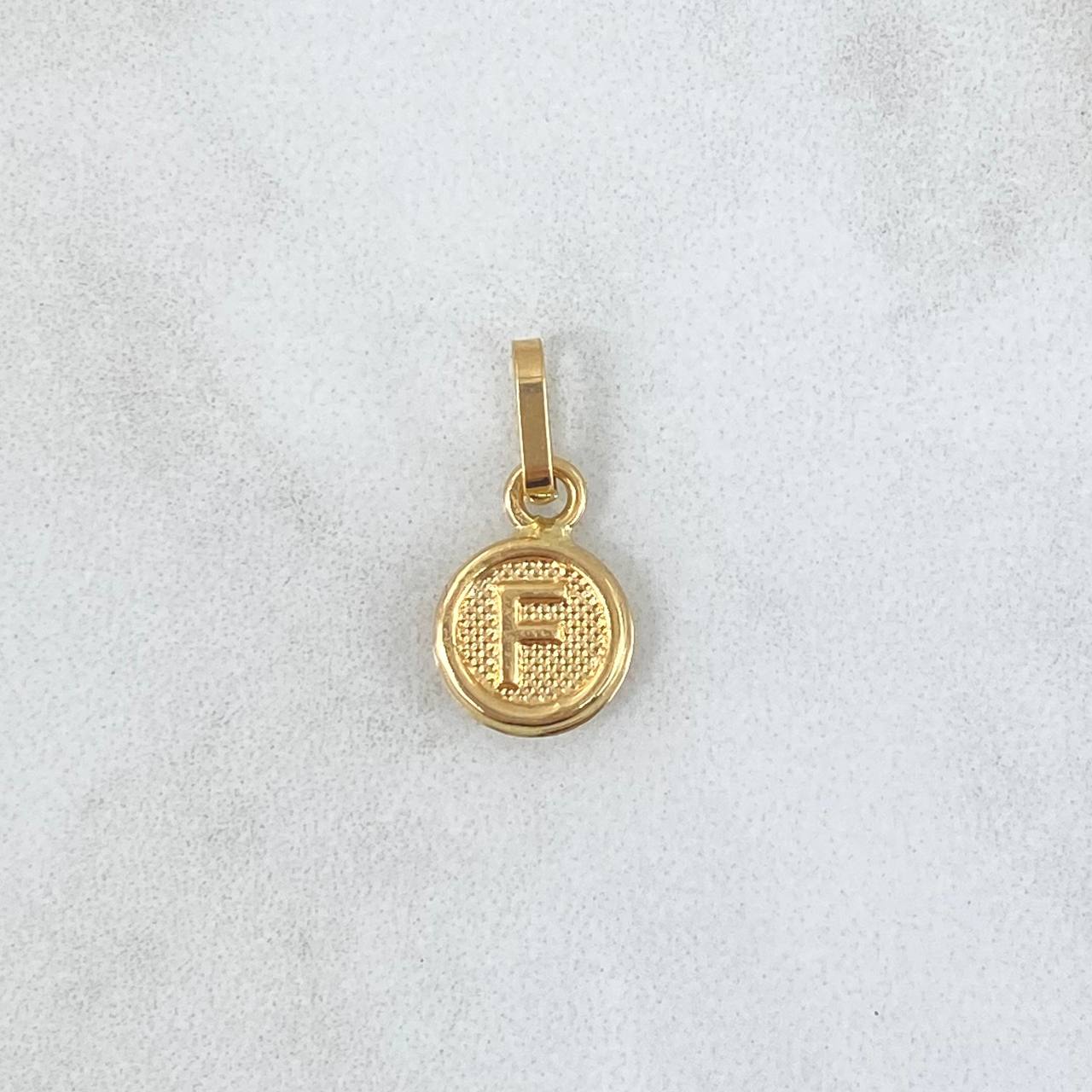 Pendant Letter F 0.6gr / 1.5cm / Textured Striped Circle 18K Yellow Gold