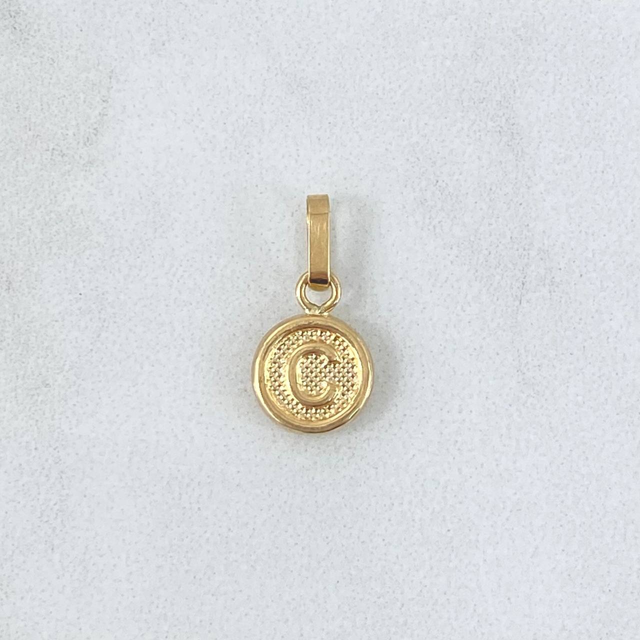 Pendant Letter C 0.55gr / 1.5cm / Textured Striped Circle 18K Yellow Gold