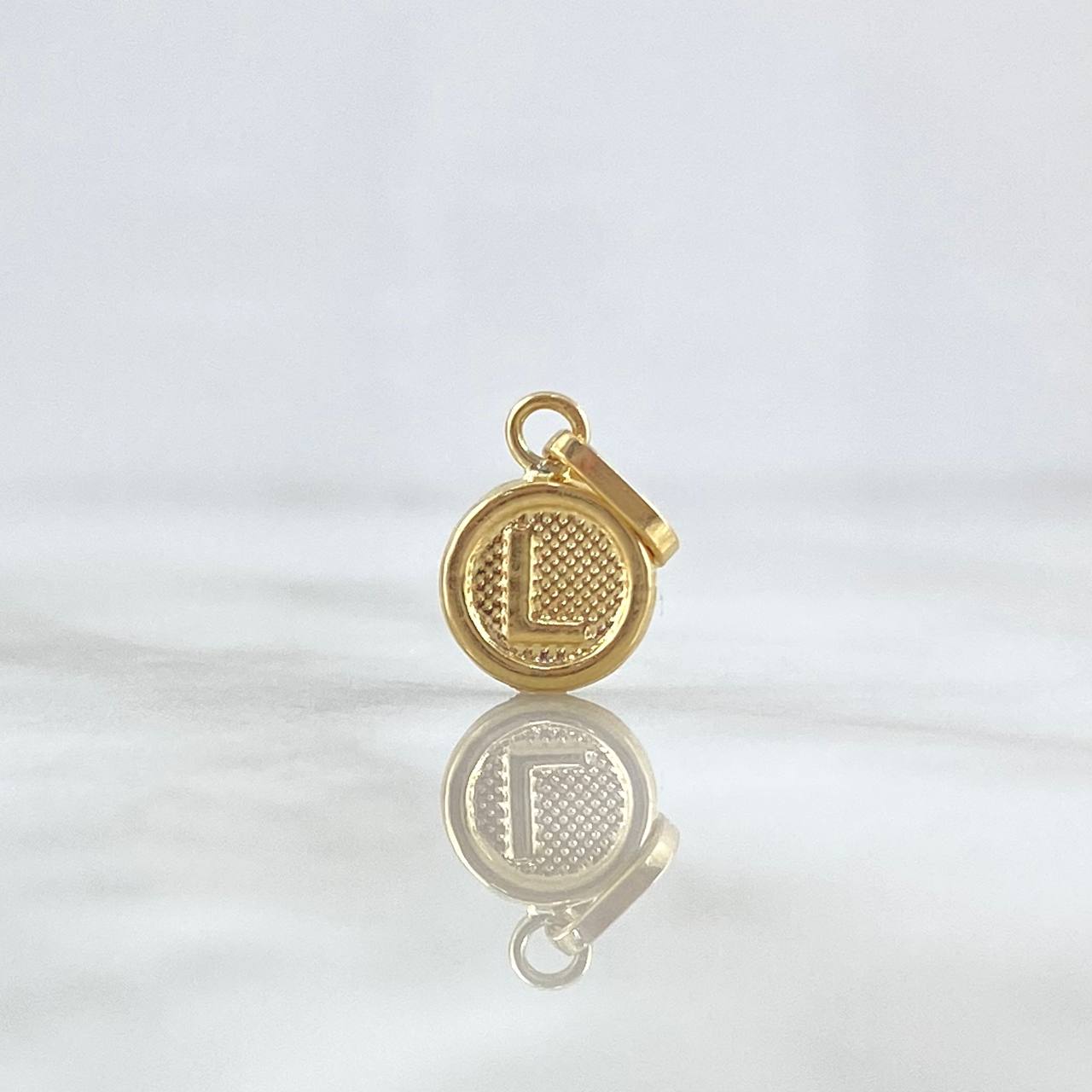 Dije Letra L 0.5gr / 1.5cm / Circulo Texturizado Rayado Oro Amarillo 18K