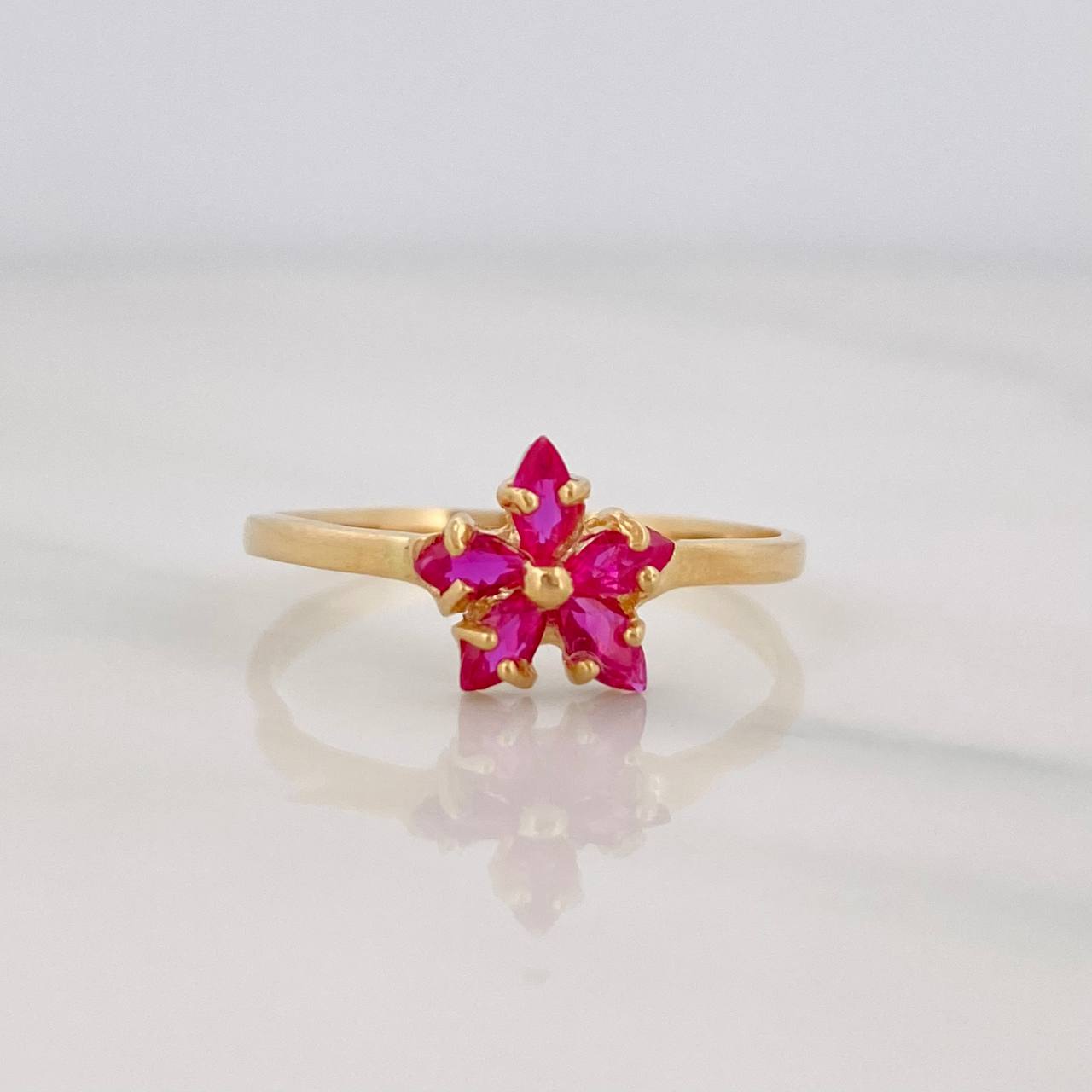 Flower Ring 1.45g / T7 1/2 Yellow Gold 18K