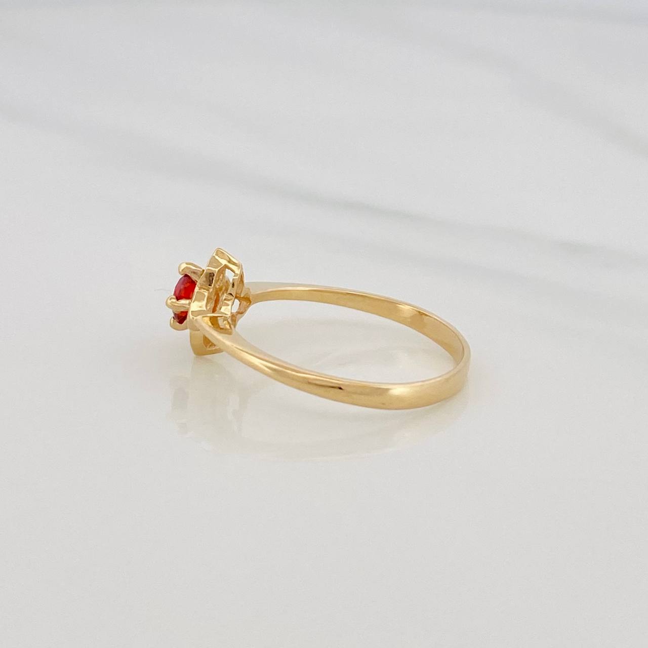 Flower Ring 1.9g / T7 1/2 Yellow Gold 18K