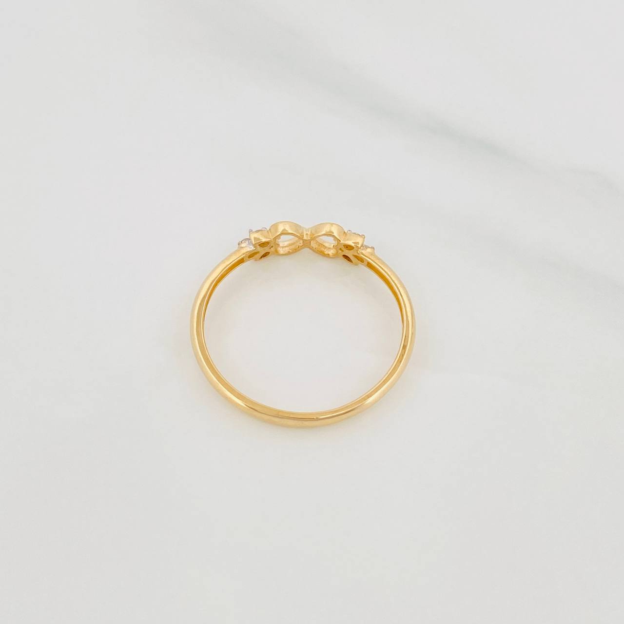 Anillo Moño 1.45g / T7 1/2 Oro Amarillo 18K