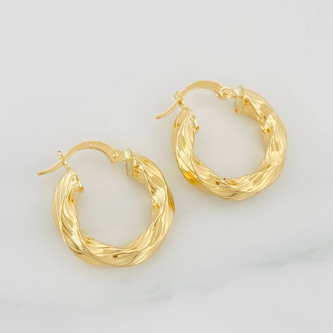 Hoop Earrings Kari Striped 2.6g / 3/4 in Yellow Gold 18K