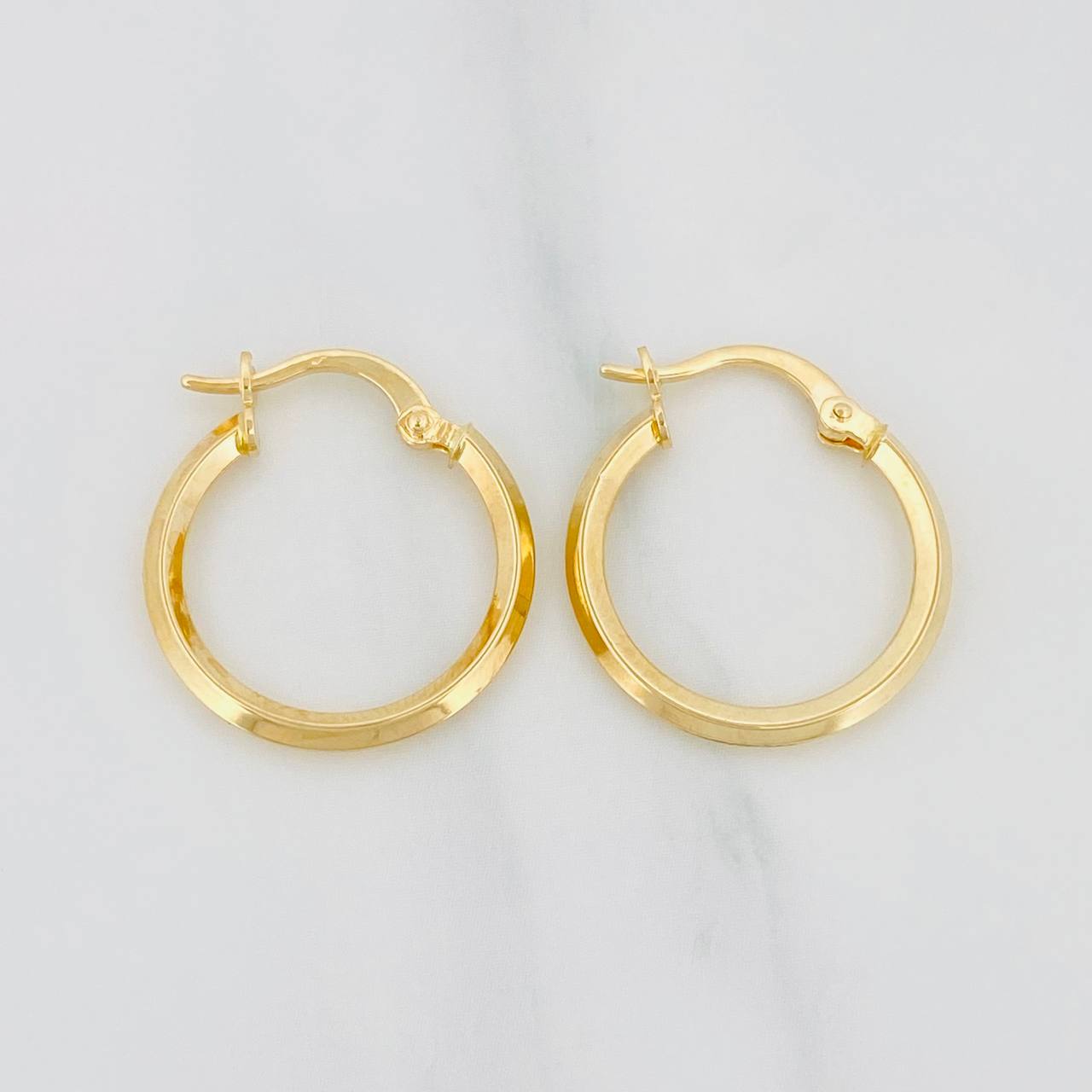 Candongas Clau 1.15g / 3/4 in Oro Amarillo 18K