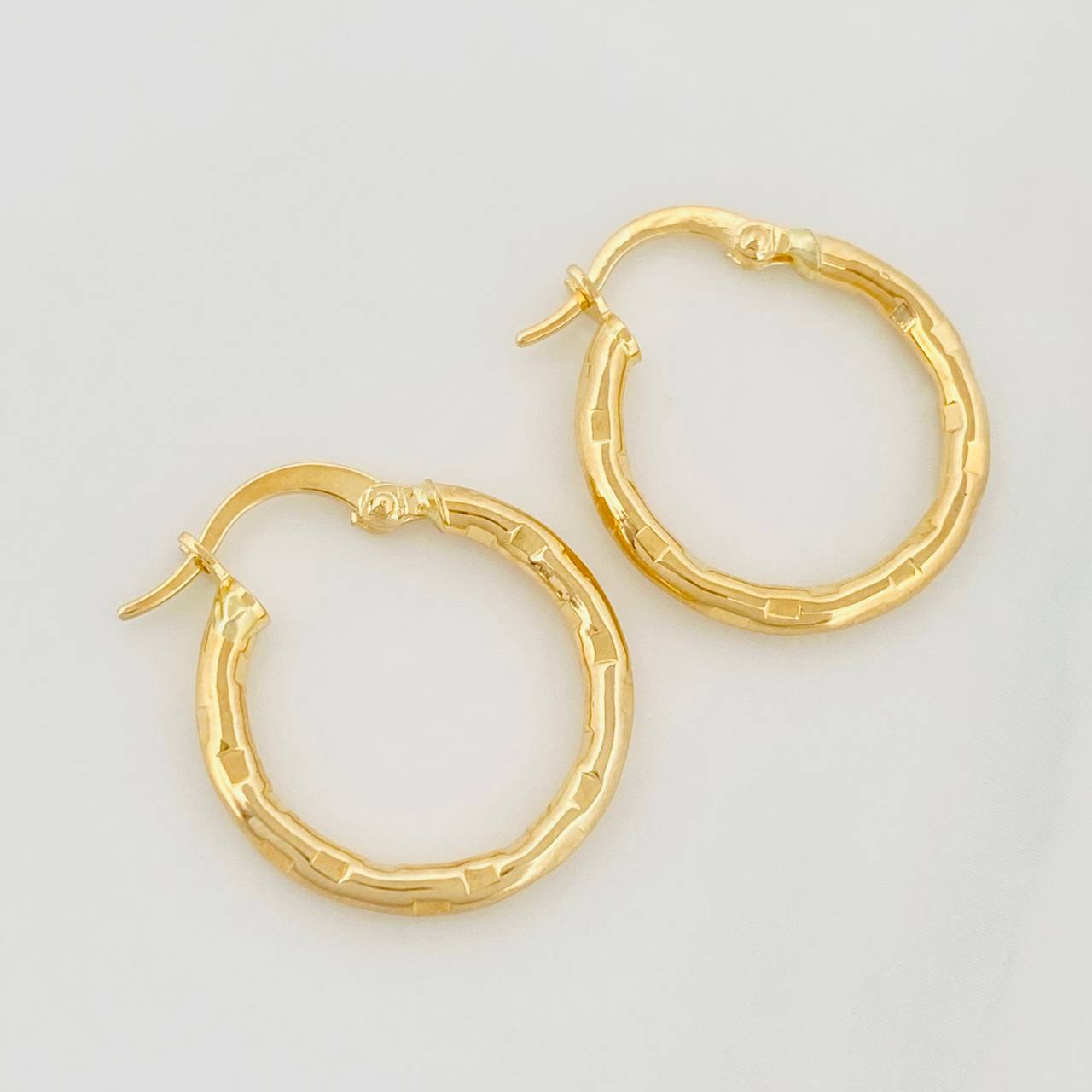 Hoop Earrings Val 1.5g / 3/4 in Yellow Gold 18K