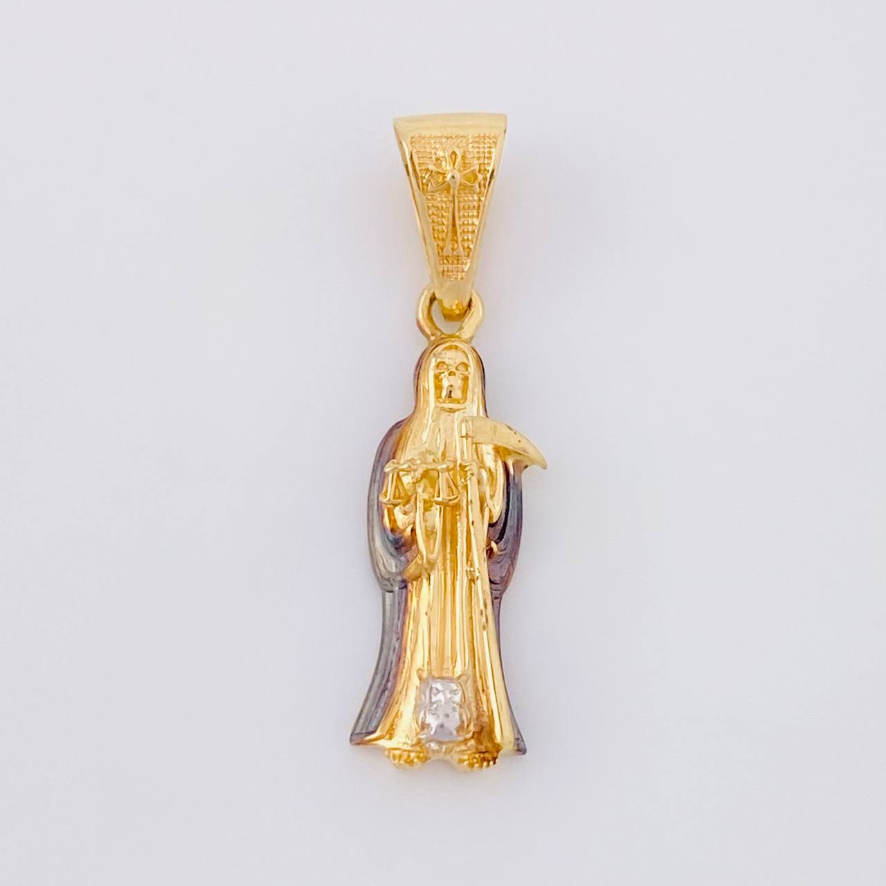 Dije Santa Muerte 2.45g / 1 1/4 in Dos Oros Negro Amarillo 18K